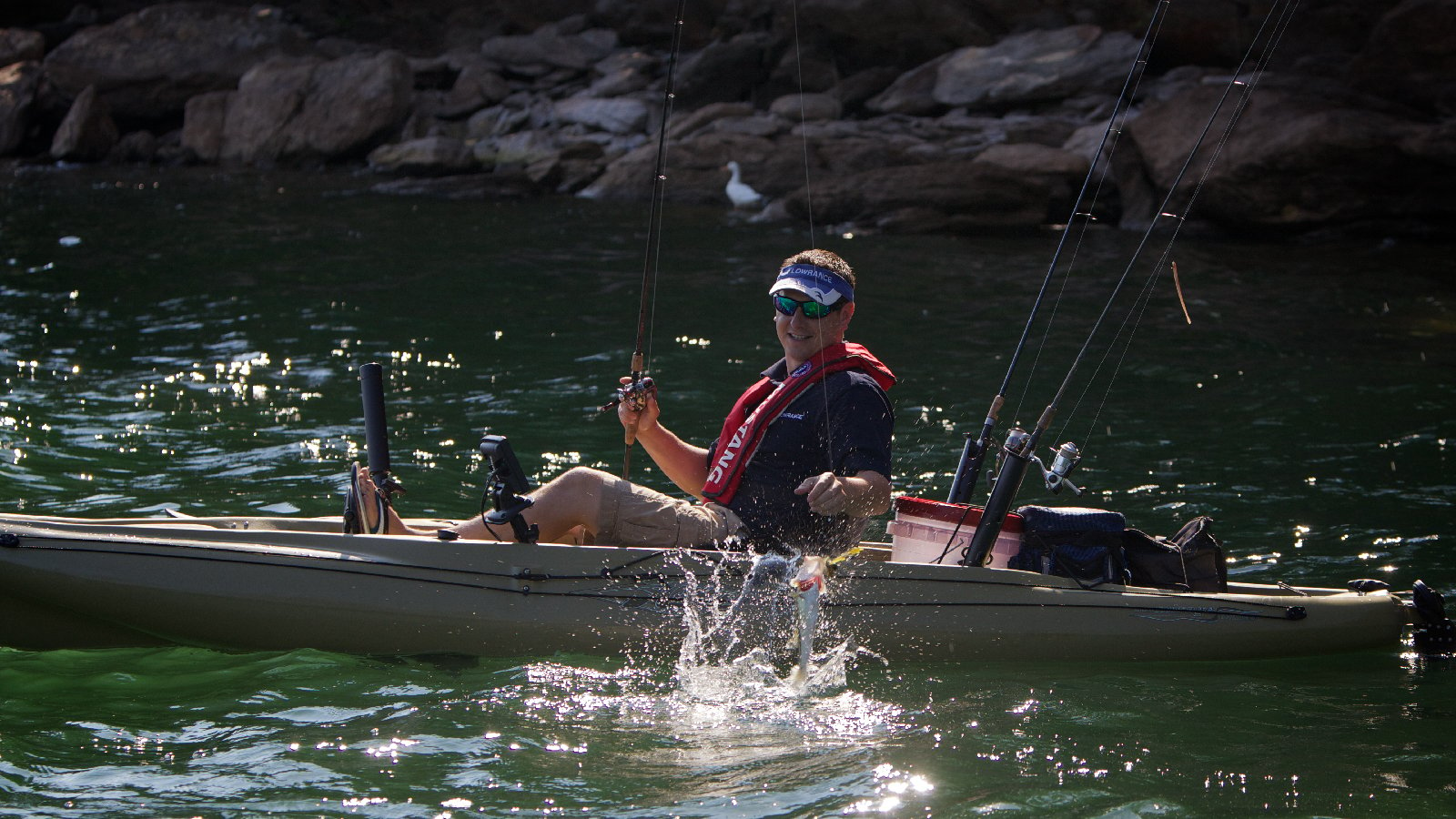 How to Make a SUPER SIMPLE Kayak Fishing Milk Crate ! 