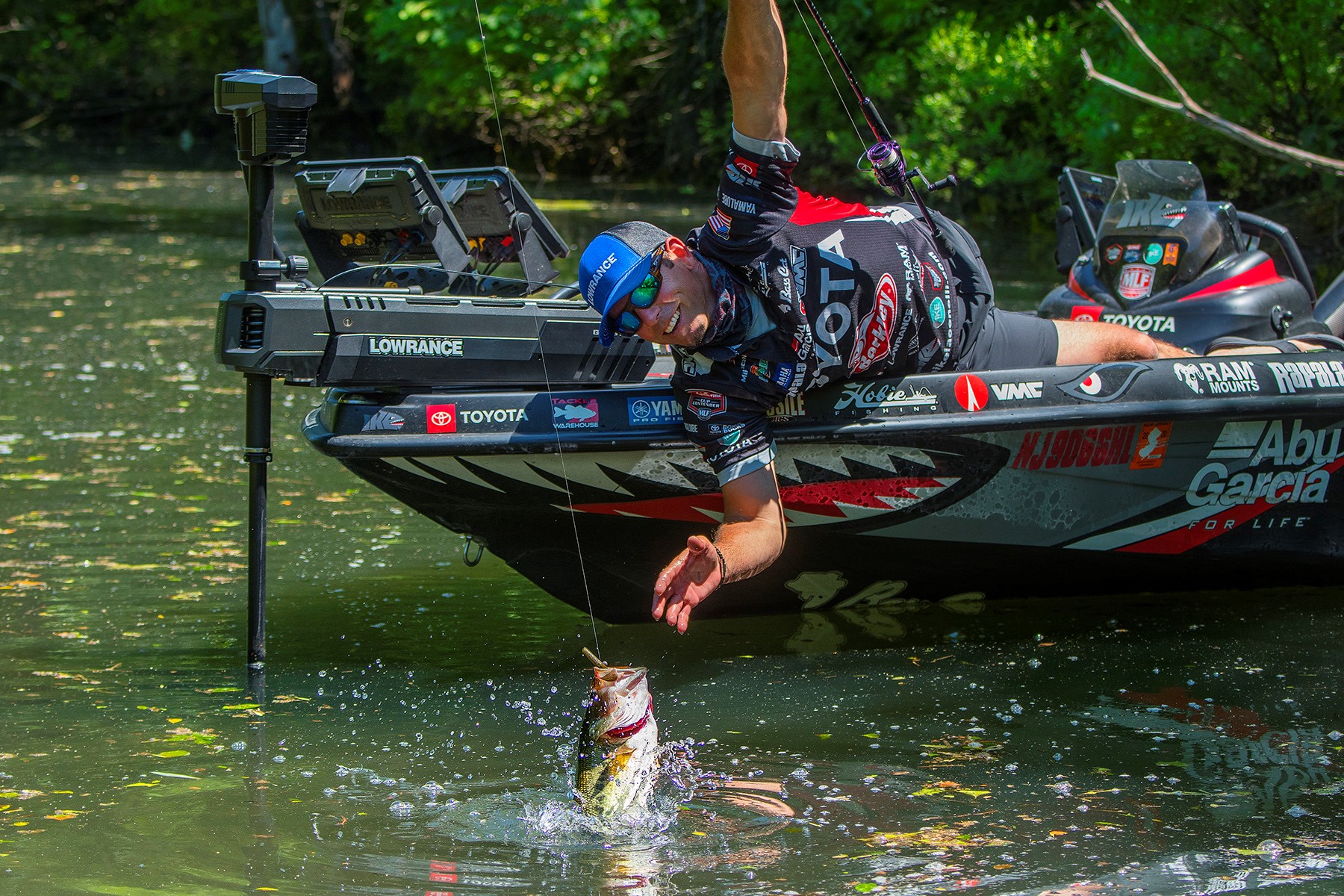 Ghost Trolling Motor being used