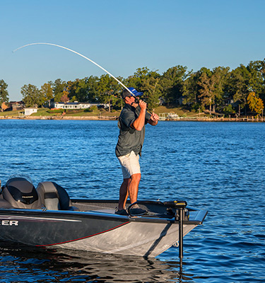 HOOK Reveal 9 TripleShot with C-MAP Discover™ OnBoard Card