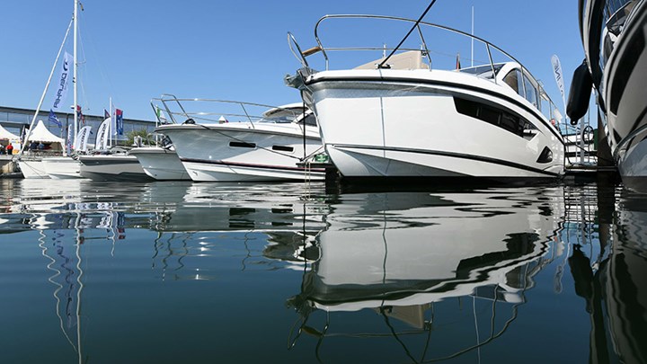 hamburg-ancora-yachtfestival-boats.jpg